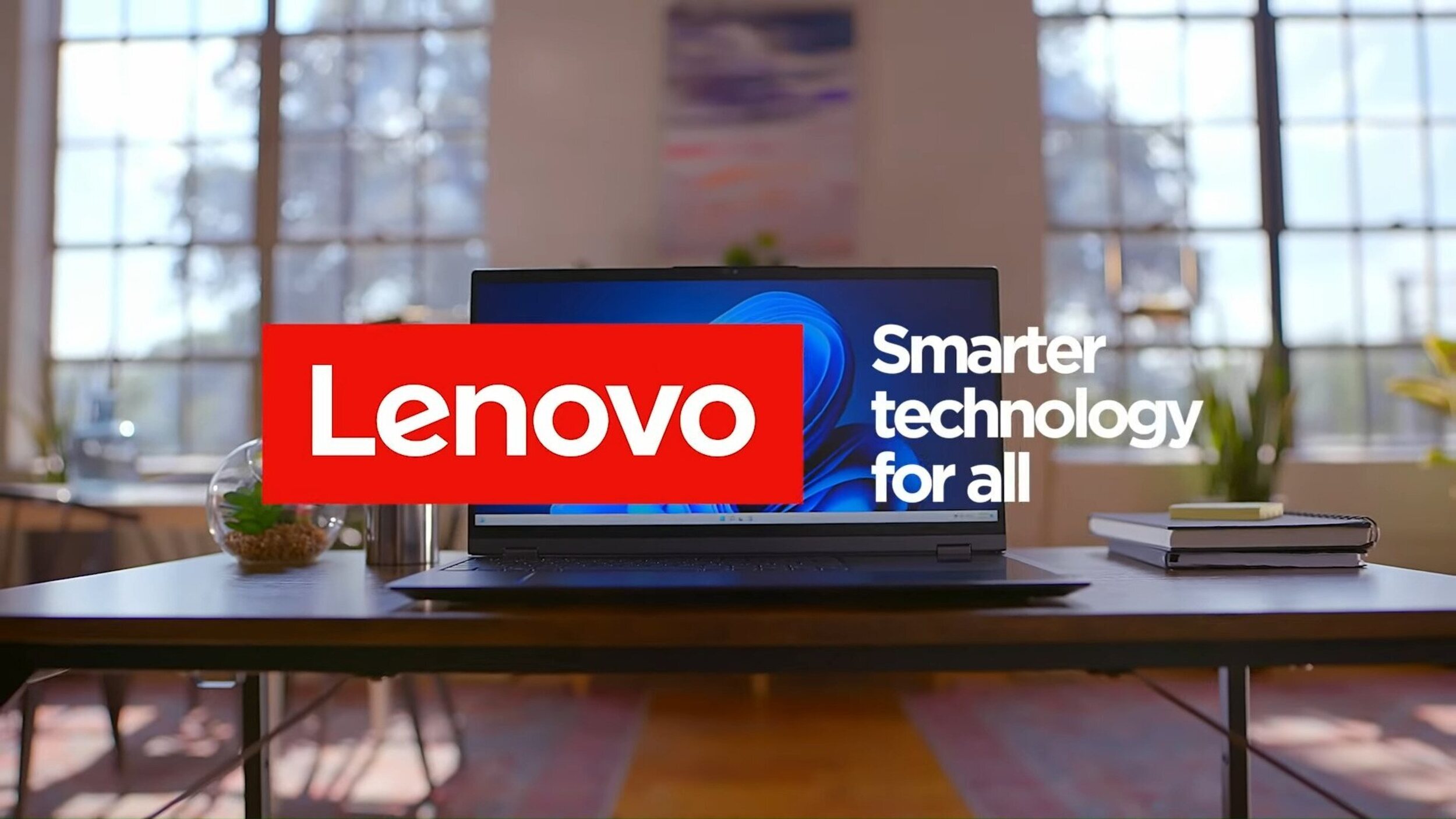 Lenovo ThinkBook Plus Gen 3 - No todo son luces en su pantalla auxiliar.