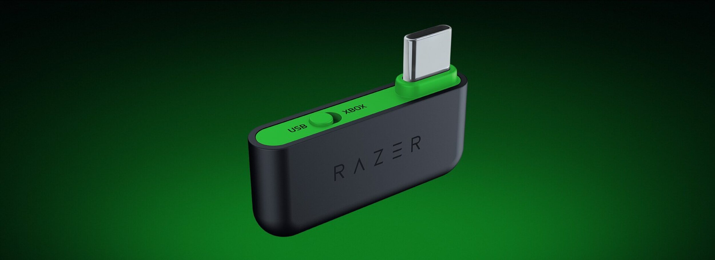 Razer Kaira Hyperspeed - El receptor permite conectar los auriculares a cualquier dispositivo con USB-A o USB-C.