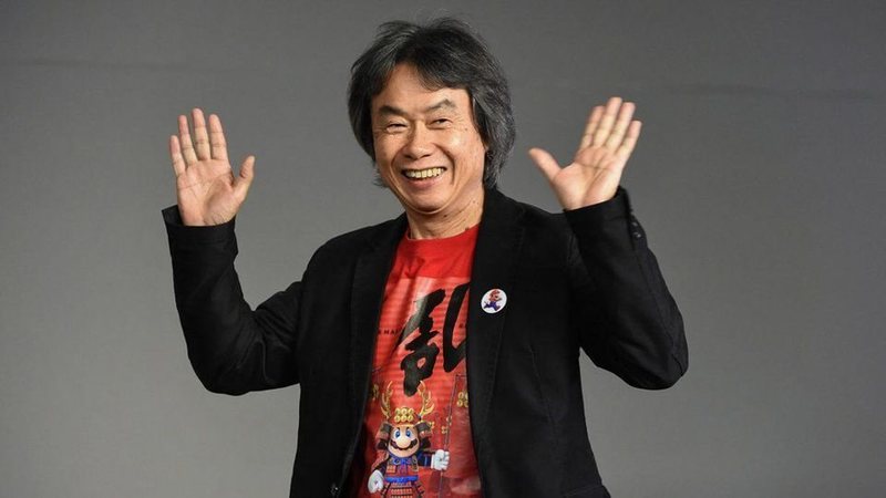 Miyamoto reibe el segundo galardón más importante de Japón