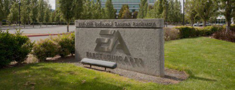 Electronic Arts quiere microtransacciones en todos sus juegos