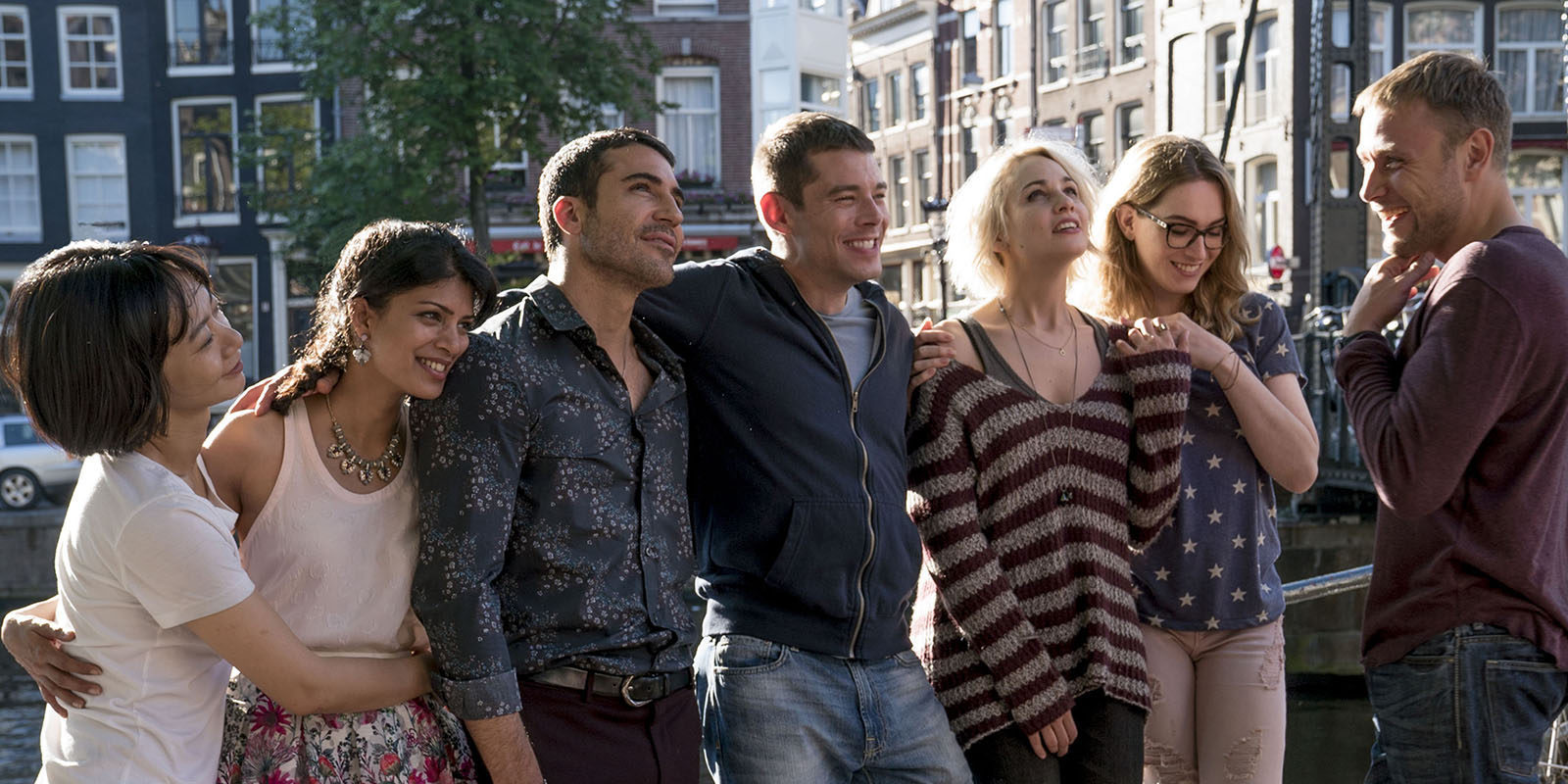xHamster se ofrece a financiar una tercera temporada de 'Sense8'