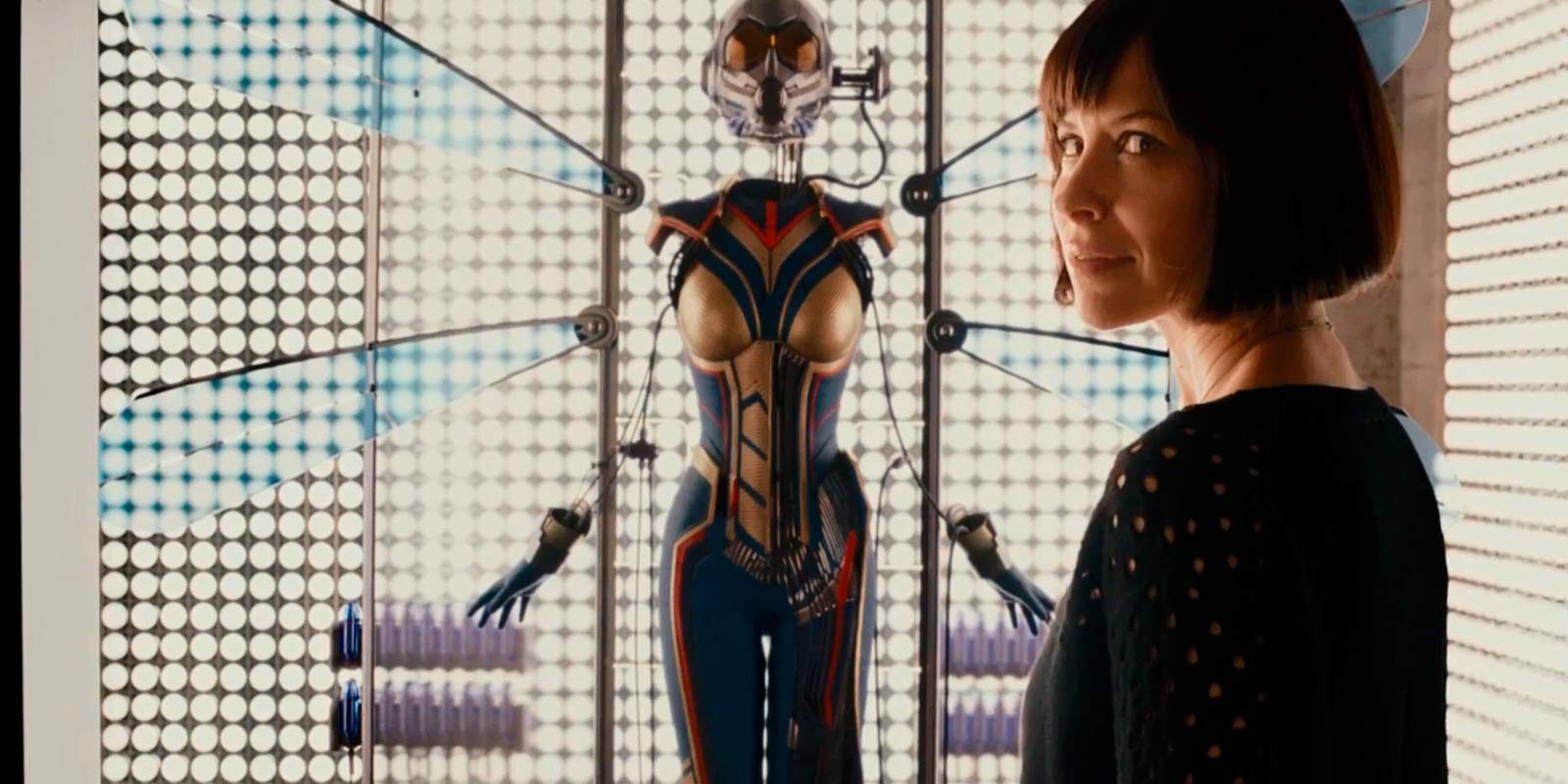 Primera imagen de Evangeline Lilly con su uniforme en 'Ant-Man y la Avispa'