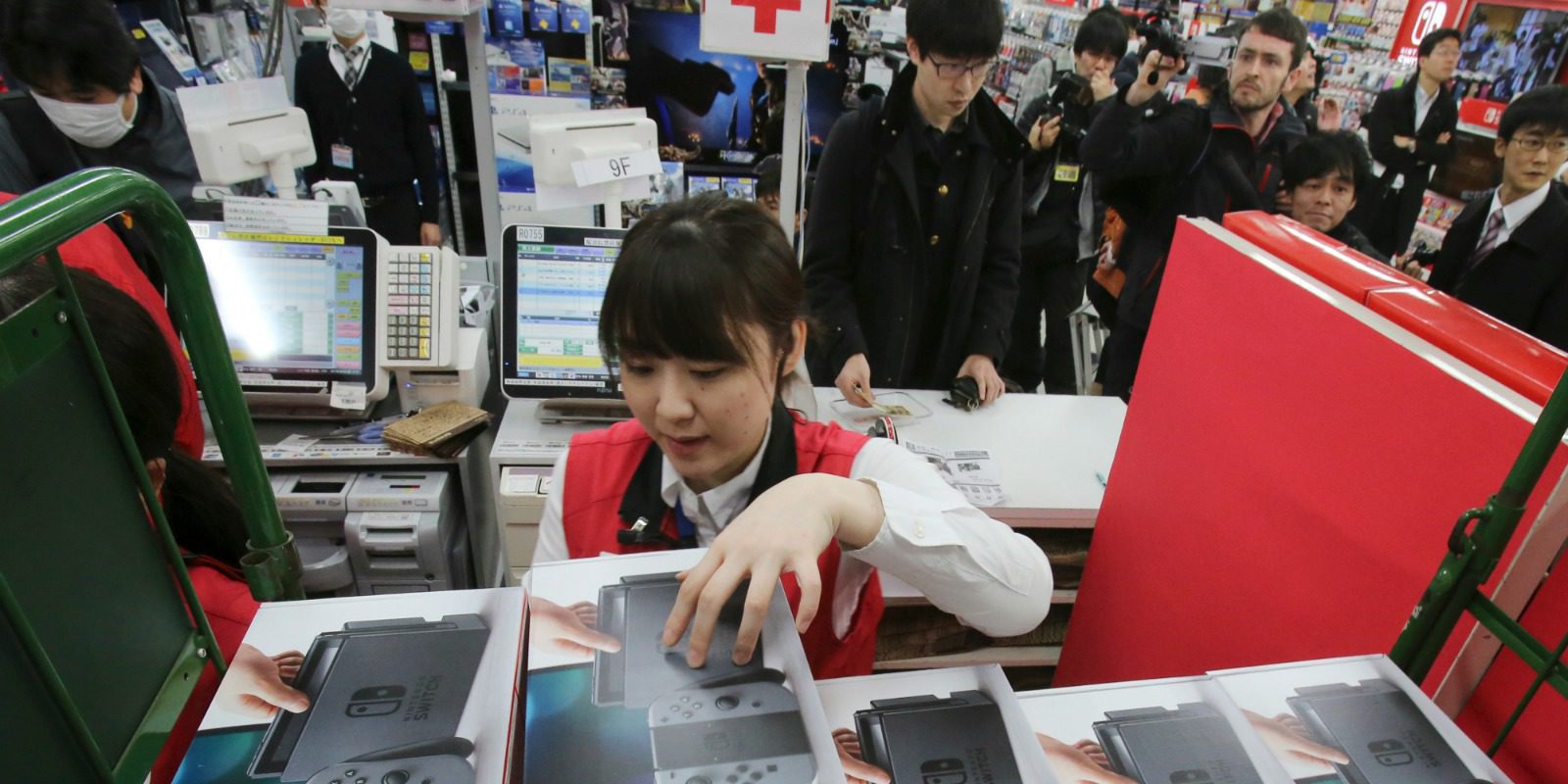 Switch vende 1,5 millones de consolas en Japón más rápido que PS4