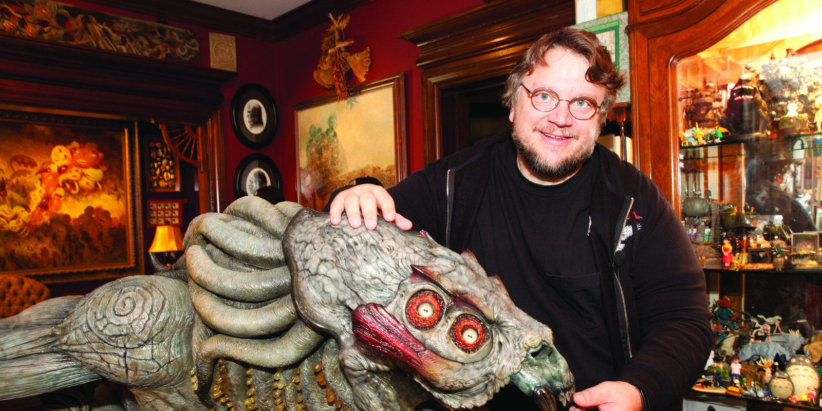 Guillermo del Toro ofrece detalles sobre su última cinta en una jugosa entrevista