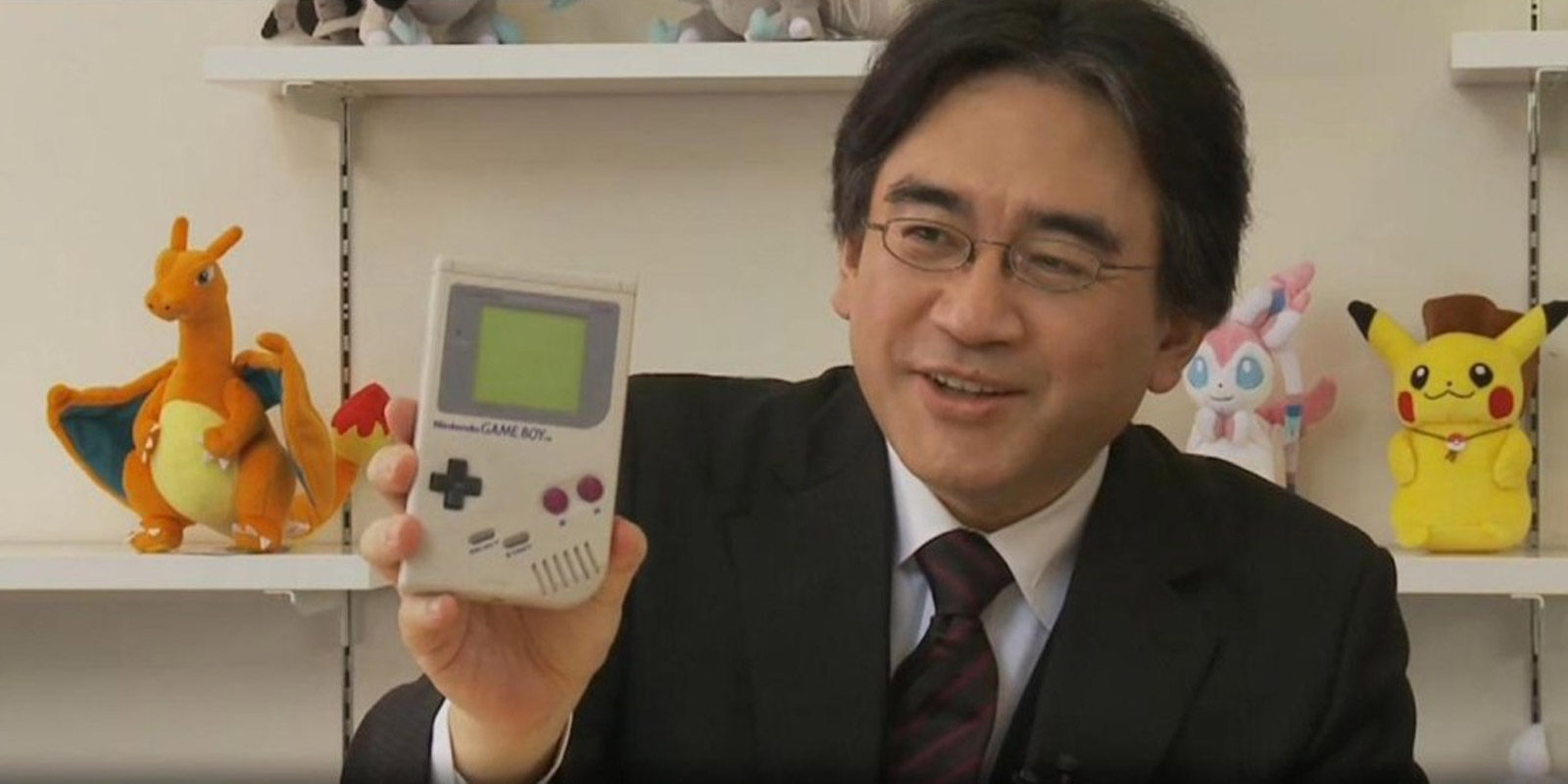 Satoru Iwata recibe un emocionante homenaje en 'Pokémon Ultrasol y Ultraluna'