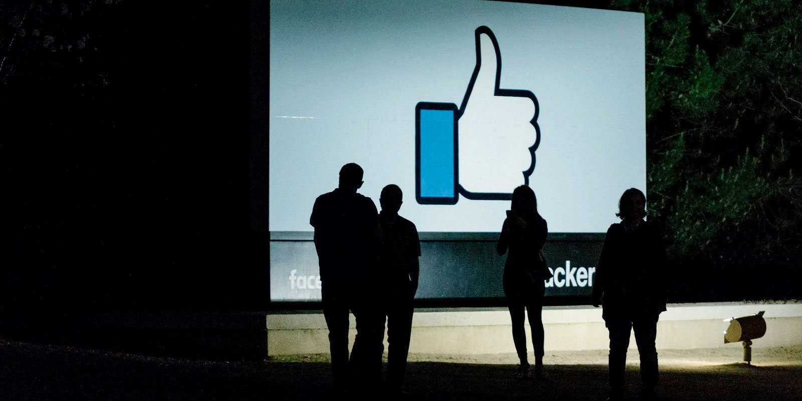 Facebook da un paso más en su expansión y apunta a 'Tinder' como su objetivo
