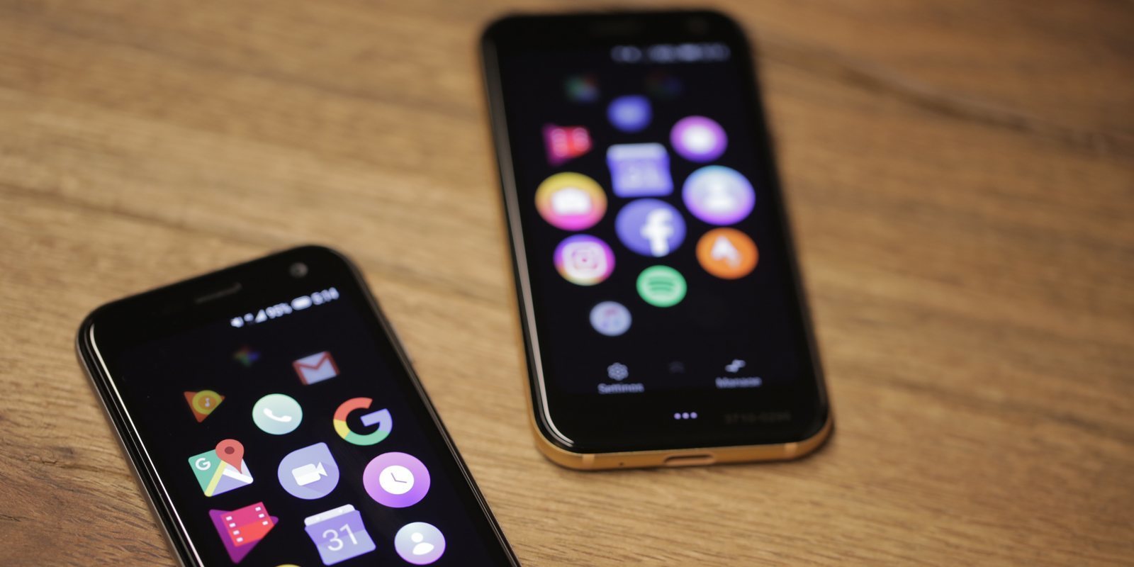 El pequeño teléfono inteligente Tiny Palm que desconcierta a los fans de  los dispositivos móviles - BBC News Mundo