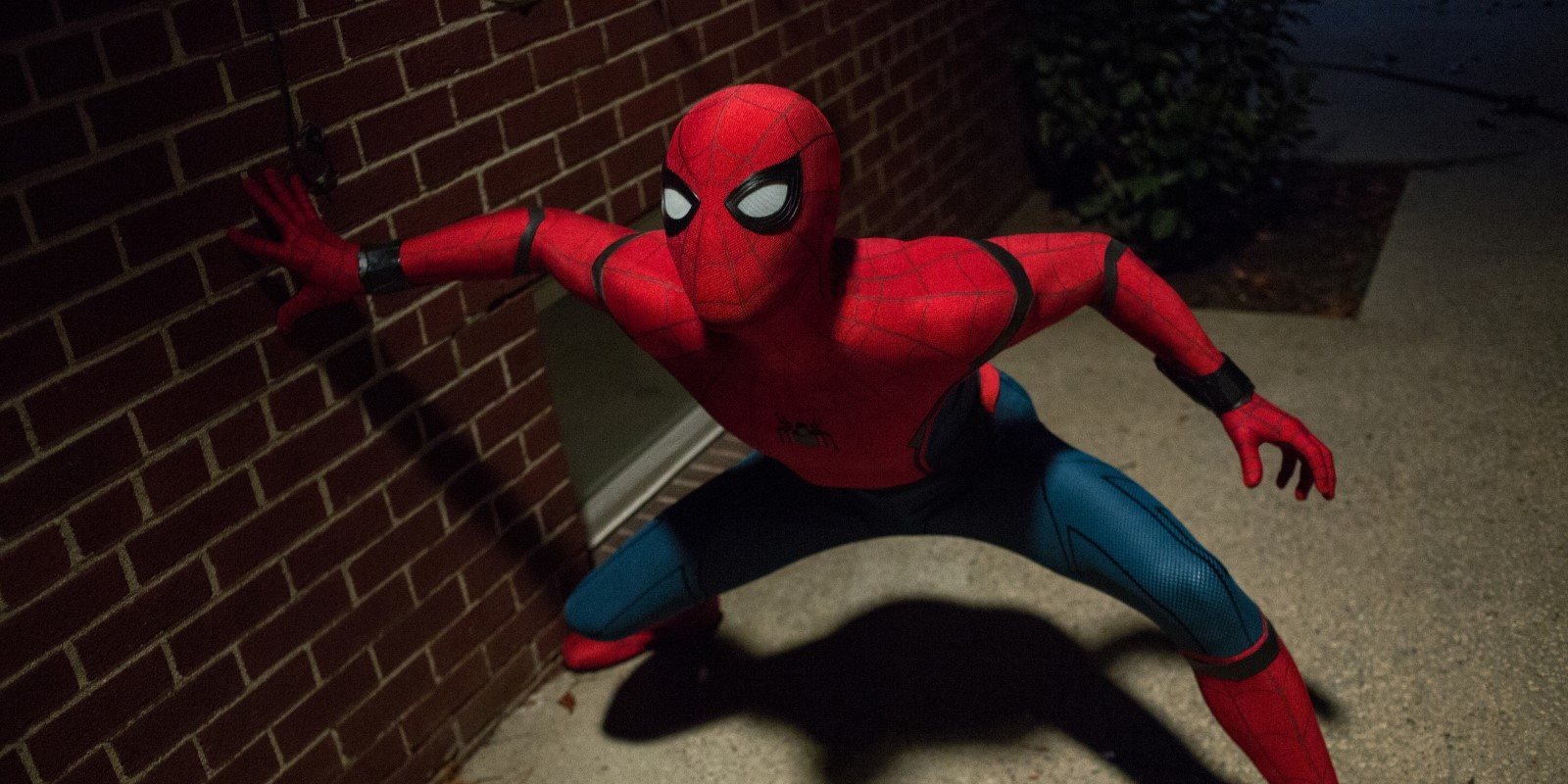 El éxito de 'Venom' complica el regreso de Spider-Man a Marvel