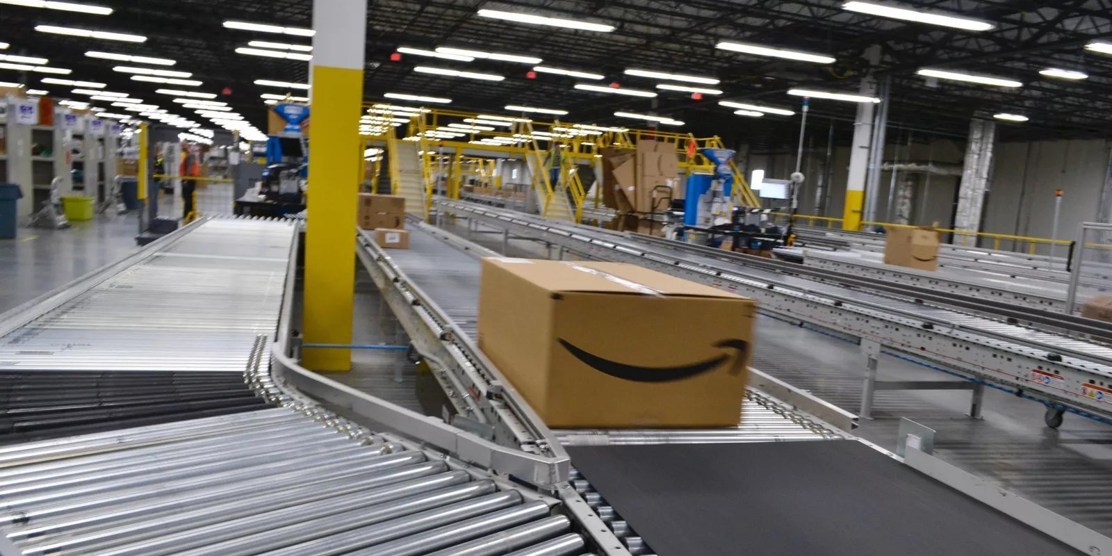 Amazon se pasa a la "gamificación" para mejorar el trabajo en sus almacenes