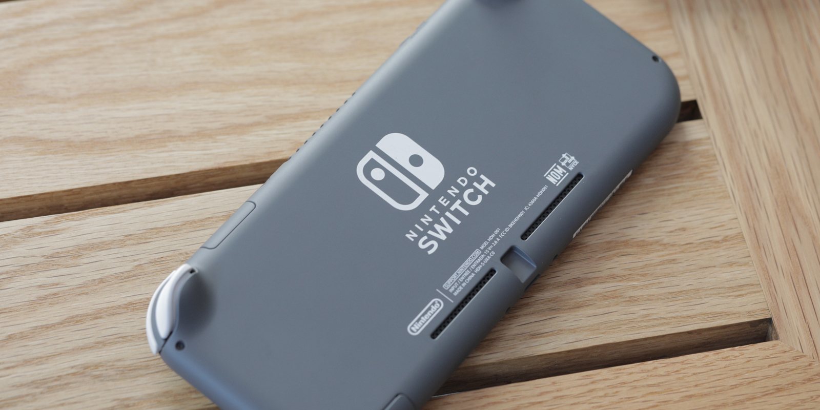 Nintendo pondrá a la venta una funda plegable para Switch Lite