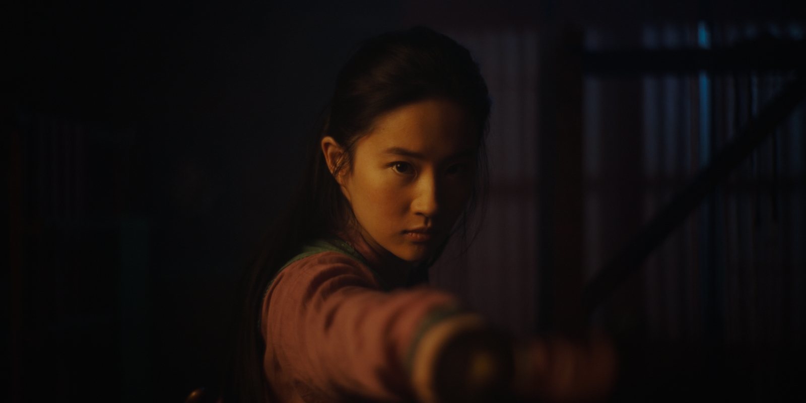 El estreno global del remake de 'Mulan' corre peligro