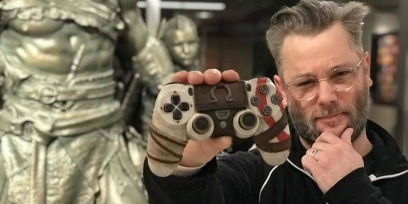 El director de 'God of War', Cory Barlog, dice que "los juegos deben subir de precio"