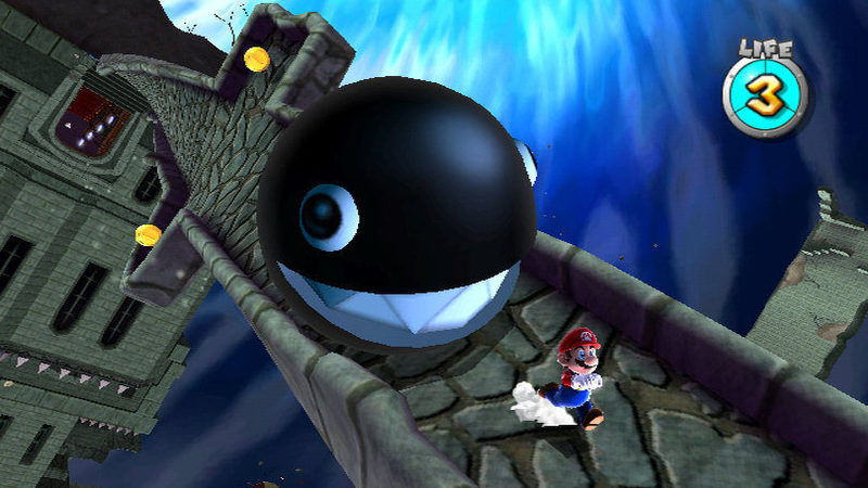 Un Chomp Cadenas persigue a Mario en uno de los planetas